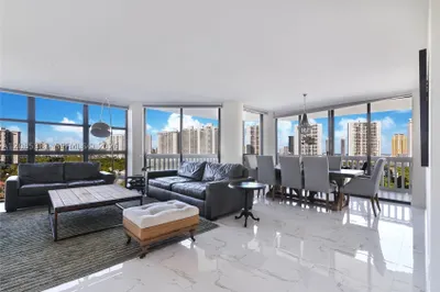 1000 W Island Blvd #1404 1