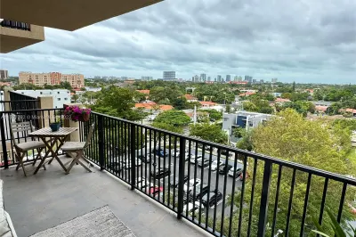3410 Coral Way #706 1