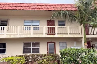 5 Abbey Lane #104 1