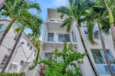 641 Espanola Way #16 1