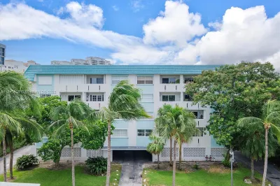 300 Galen Dr #402 1