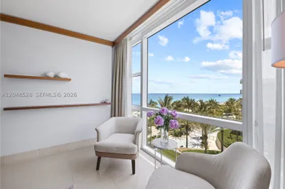 6801 Collins Ave #516 1