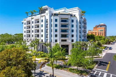 701 Valencia Ave #404 1