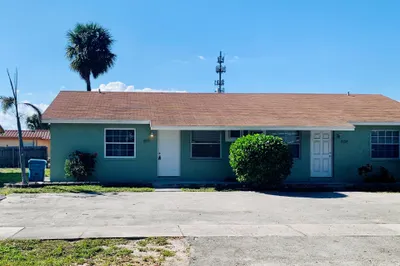 807 NE 3rd Street 1