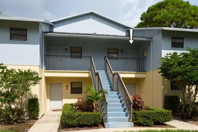 6535 SE Federal Highway #204 1