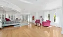 314 W Riverside Drive Photo