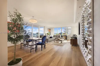 5401 Collins Ave #102 1