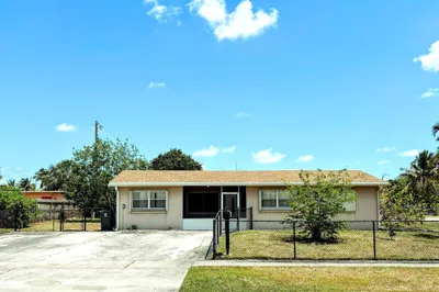 4937 Tortuga Drive 1