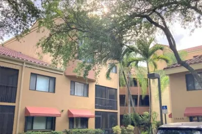 15495 N Miami Lakeway N #105-4 1