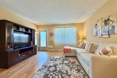 19 Abbey Lane #204 1