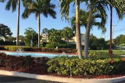 2770 Garden Drive S #306 1
