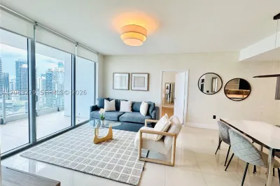 90 SW 3rd St #3902 1