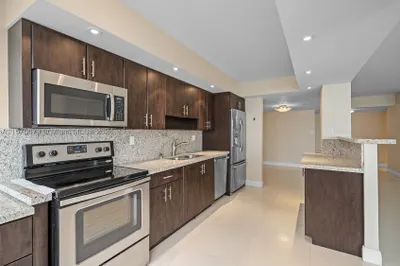 18051 Biscayne Blvd #901 1