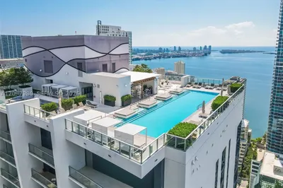 1010 Brickell Ave #1402 1