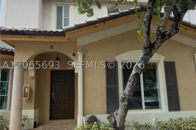 8986 W Flagler St #6 1