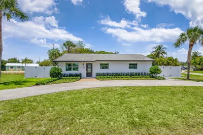 204 W Whitney Drive 1