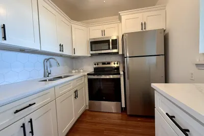 158 Easthampton G 1