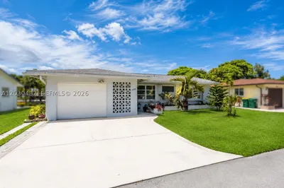 4923 NW 55th Ct 1