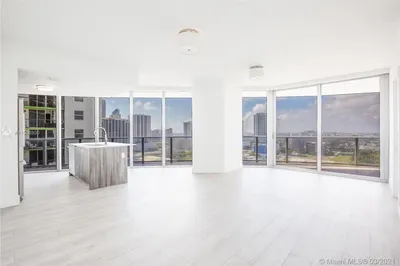 488 NE 18TH Street #2200 1