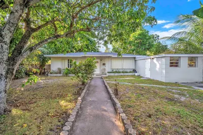 16234 NE 9th Ct 1