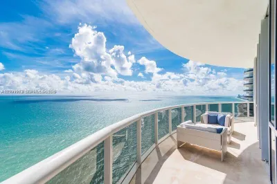 16001 Collins Ave #3201 1