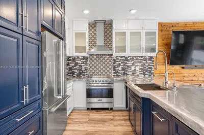 255 SE 31st Ter 1