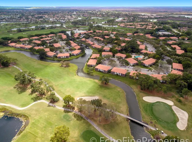 Just Sold in Golf Villas!