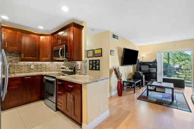 6505 Winfield Blvd #B-57 1