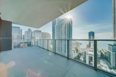 1010 Brickell Ave #2501 1