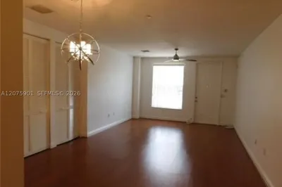 332 SW 14th Ave #332 1