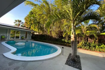 204 SW 19th Ave 1
