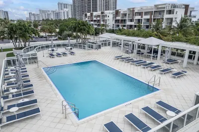 3015 N Ocean Boulevard #19f 1