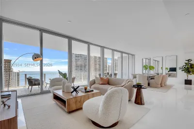 300 Biscayne Boulevard Way #2902E 1