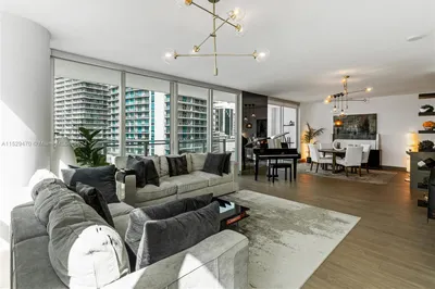 1080 Brickell Ave #1401 1