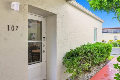 2532 Boundbrook Drive S #107 1