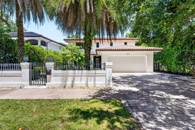 1043 Alfonso Ave 1