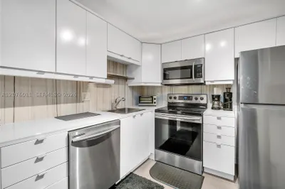 257 S Cypress Rd #416 1