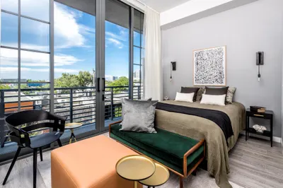 240 NW 25th Street #421 1
