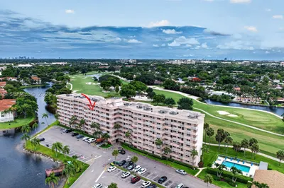 250 Jacaranda Dr #703 1