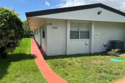 5718 Lincoln St #5718 1