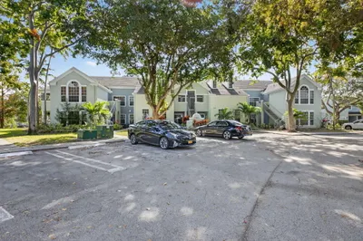 1275 Crystal Way #G 1