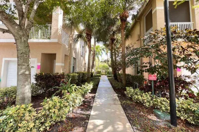117 Lighthouse Circle #J 1
