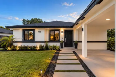 152 NW 18 St 1