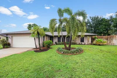 975 Ryanwood Drive 1