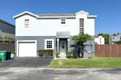 9044 SW 148 Ct 148 Ct 0 1