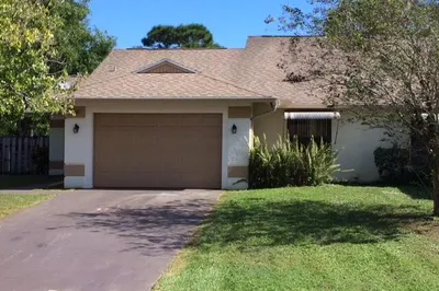 4605 SE GENEVA Drive #00 1