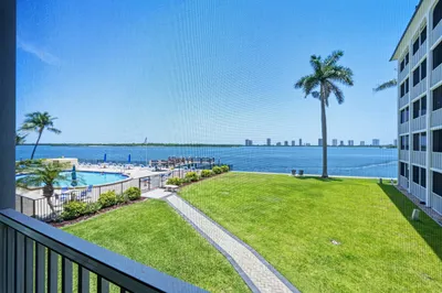100 Paradise Harbour Boulevard #203 1