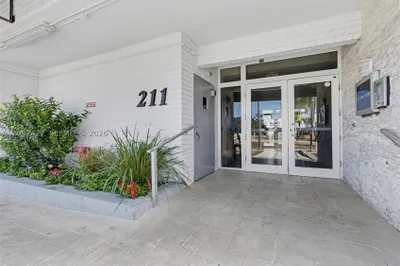 211 S Ocean Dr #205 1