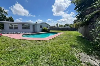 6921 NW 5th Ct #6921 1
