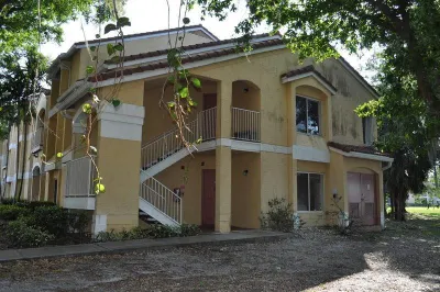 2465 NW 33RD Street #1506 1